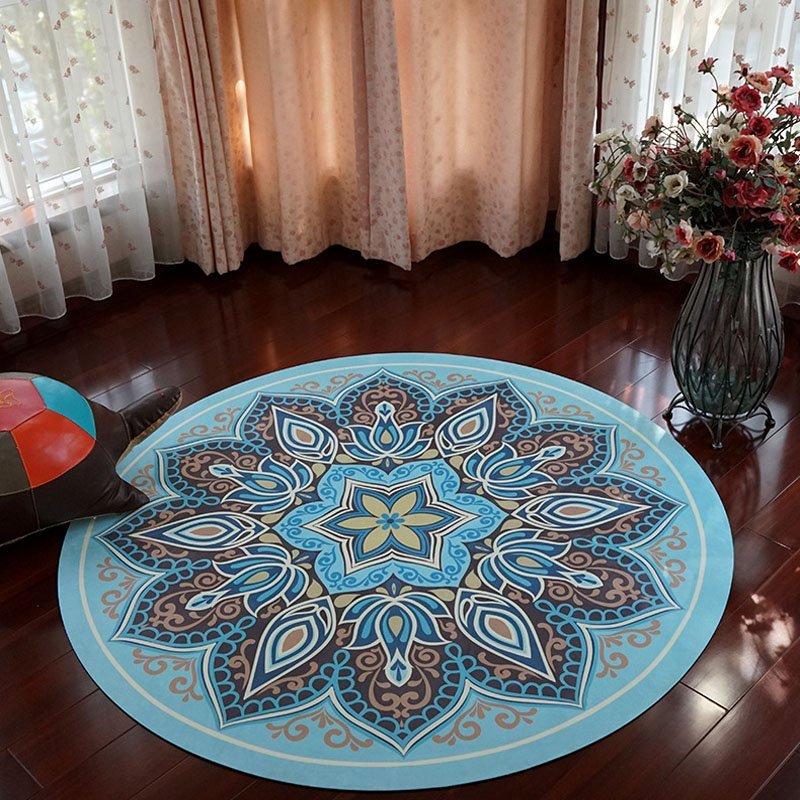 There are two brands of circular round yoga mats, 'extend 360' and  'mandala'.